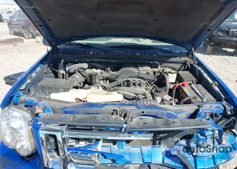 2010 Ford Explorer Eddie Bauer из США, поврежденный, VIN 1FMEU7EE2AUB13378